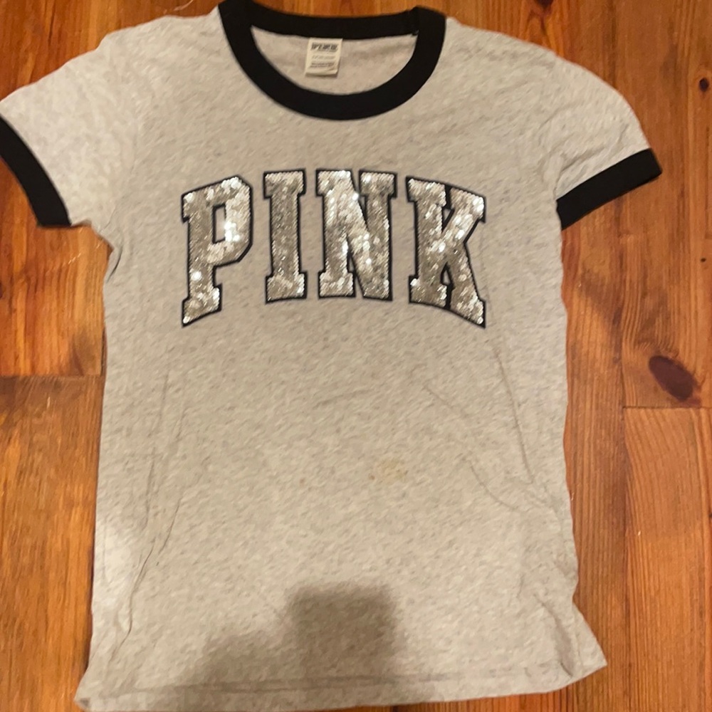Pink tshirt